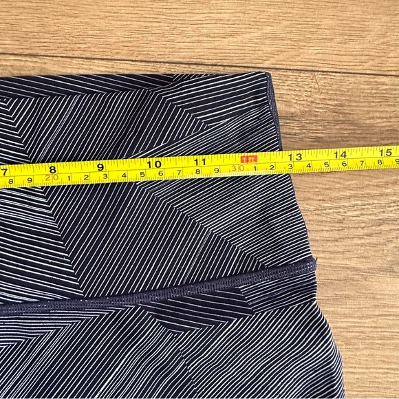 Lululemon Wunder Under High-rise Crop Etch Hail Midnight Navy 15 “ - Picture 3 of 8